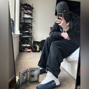 Meet your Posher, Sabastian